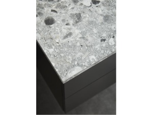 Benkeplate on top 800 compact grå terrazzo